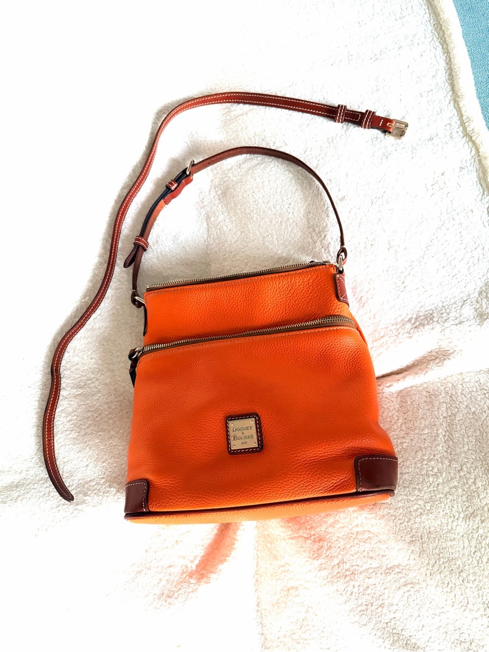 Dooney & Bourke Orange Pebbled Leather Convertible Shoulder/Crossbody Bag - Picture 14 of 16